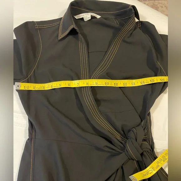 NWOT: Veronica Beard Lavella Topstitched Mini Wrap Dress in Black Size 4 - Picture 4 of 10